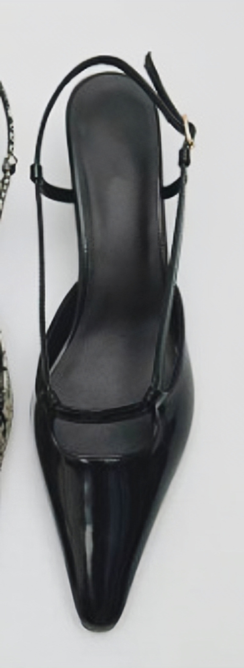 المرأة Slingback أشار تو كعوب  - مراجعة Leather Classic Strap وسعره